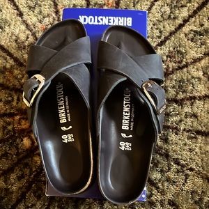 Like new worn once Birkenstock sandals